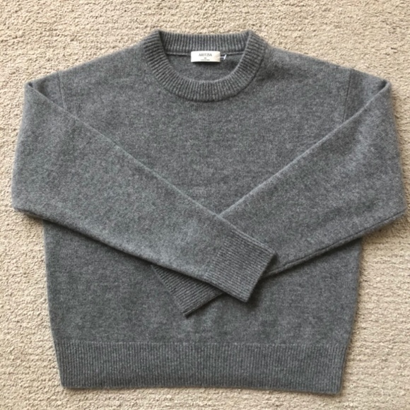 Aritzia Sweaters - Aritzia Crew Cashmere Sweater.